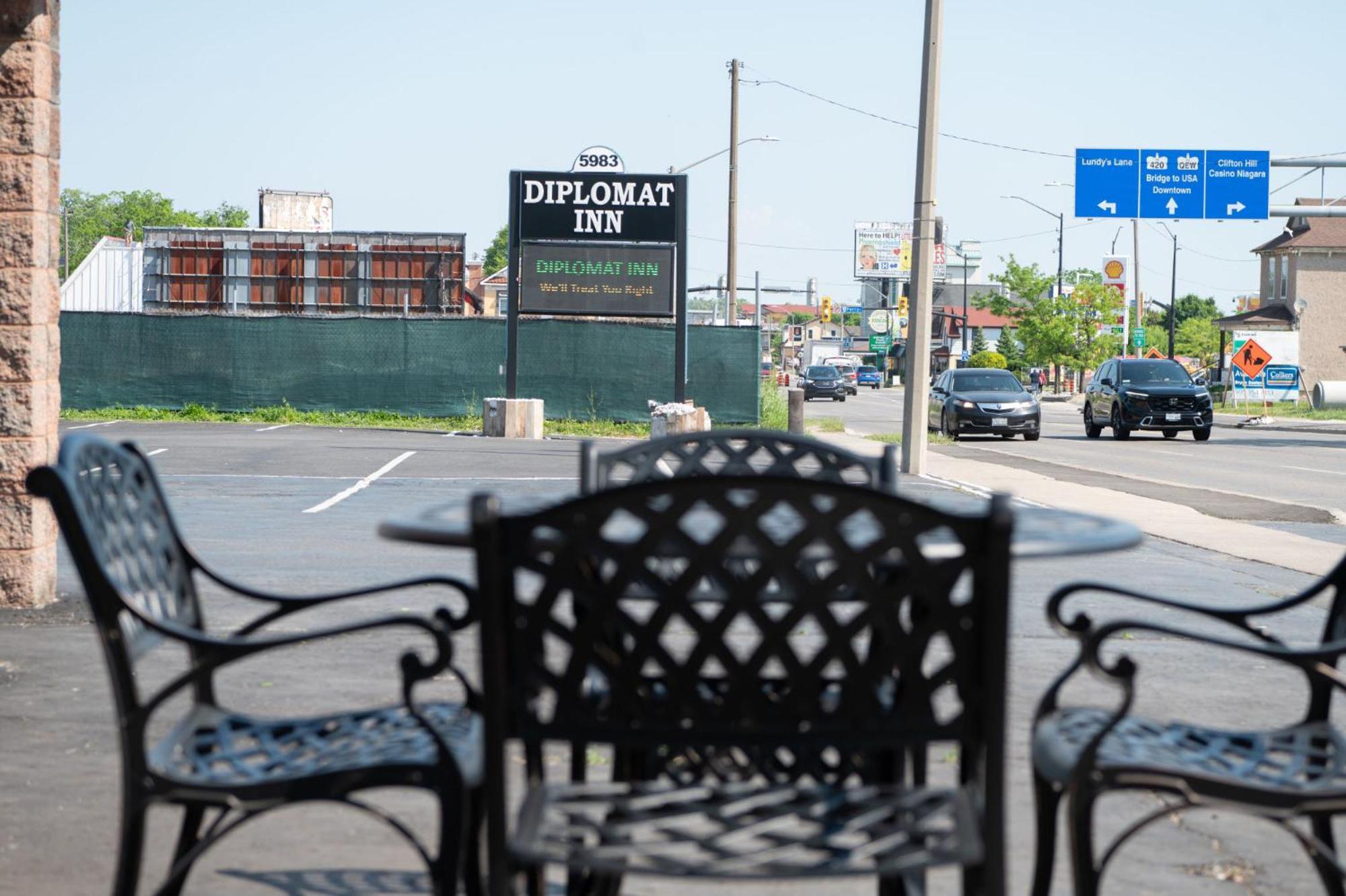 Diplomat Inn ไนแอการาฟอลส์ ภายนอก รูปภาพ